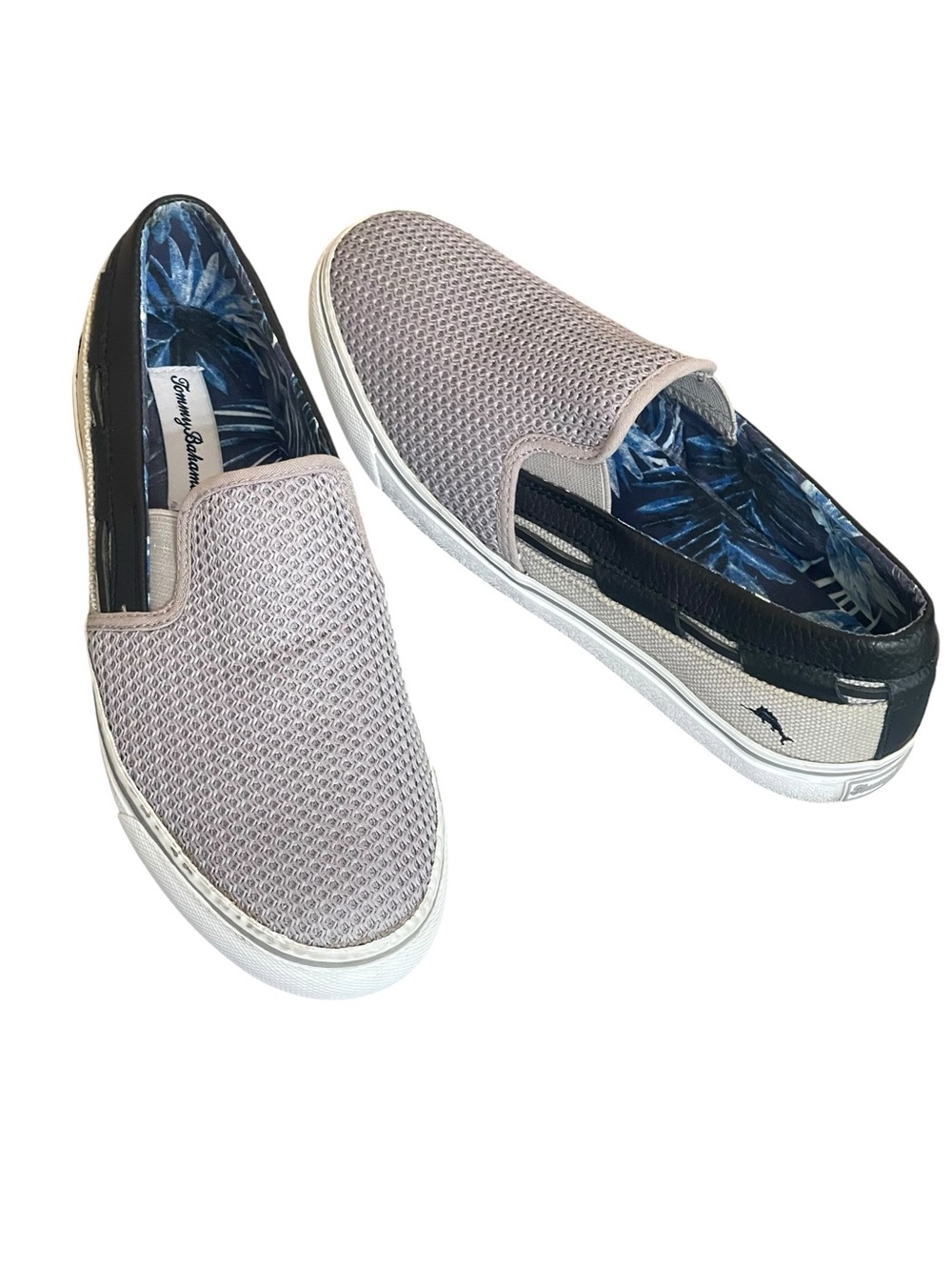 Tommy Bahama Exodus TB8M00060
Mens Gray Mesh Loafers & Slip Ons
Casual Shoes 9D